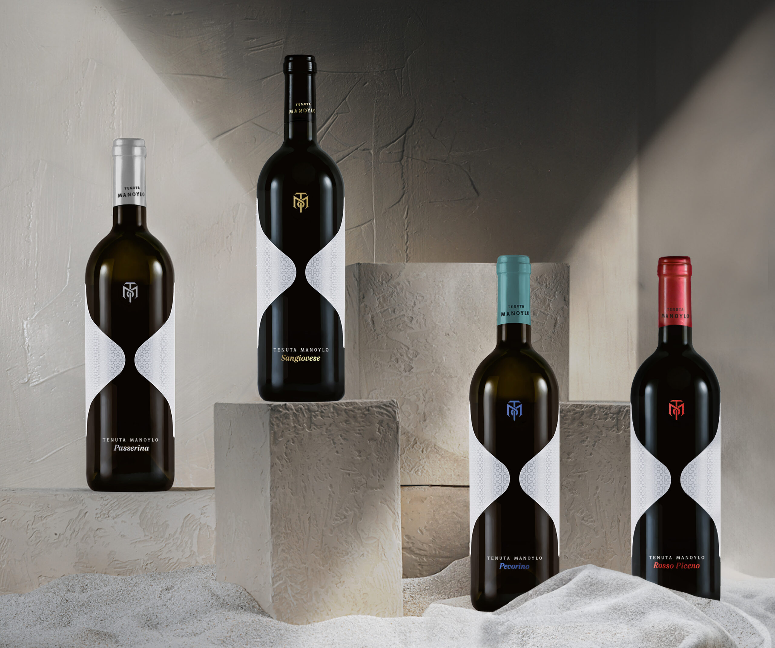 Tenuta Manoylo Bottles