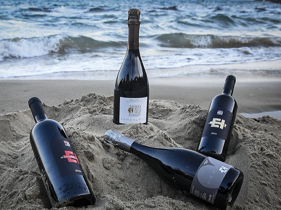 Iura et Arma Bottles